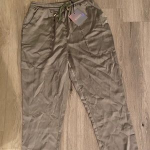 Pocket detail cuffed satin jogger